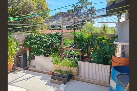 Casa à venda com 115m², 3 quartos e 4 vagas