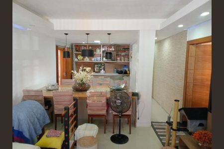 Casa à venda com 115m², 3 quartos e 4 vagas