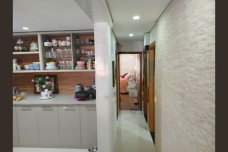 Casa à venda com 115m², 3 quartos e 4 vagas