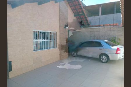 Casa à venda com 115m², 3 quartos e 4 vagas