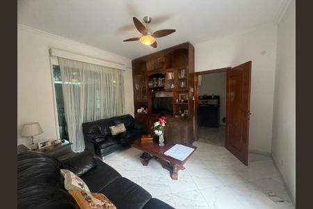 Casa à venda com 3 quartos, 200m² em Chácara Santo Antônio (Zona Sul), São Paulo
