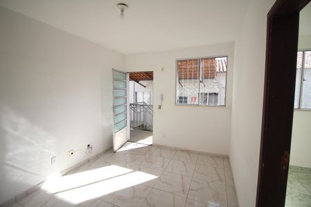 Sala de apartamento para alugar com 2 quartos, 48m² em Solar do Barreiro, Belo Horizonte