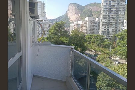 Apartamento para alugar com 79m², 2 quartos e 1 vaga