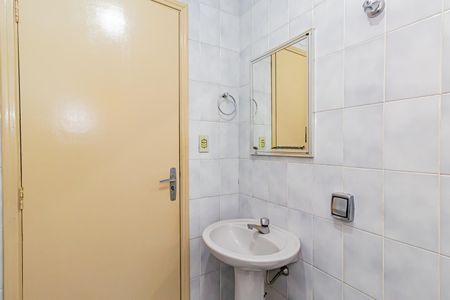 Casa para alugar com 75m², 2 quartos e 1 vaga Casa para alugar com 75m², 2 quartos e 1 vagaBanheiro 2
