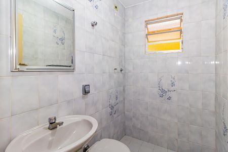 Casa para alugar com 75m², 2 quartos e 1 vaga Casa para alugar com 75m², 2 quartos e 1 vagaBanheiro 2