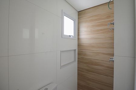 Apartamento à venda com 70m², 3 quartos e 2 vagas Apartamento à venda com 70m², 3 quartos e 2 vagasBanheiro da Suíte