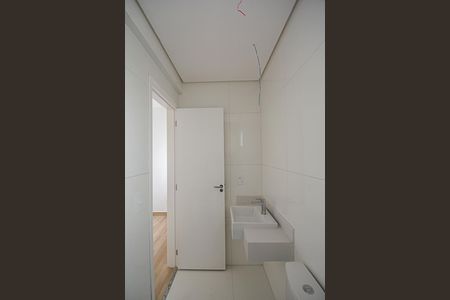 Apartamento à venda com 70m², 3 quartos e 2 vagas Apartamento à venda com 70m², 3 quartos e 2 vagasBanheiro da Suíte