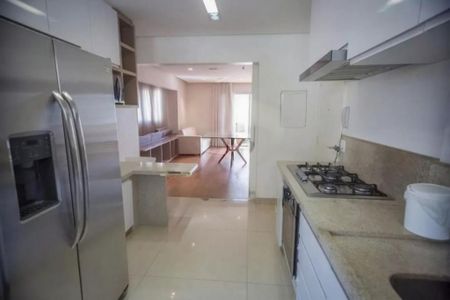 Apartamento à venda com 2 quartos, 120m² em Vila Uberabinha, São Paulo