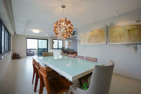 Apartamento à venda com 3 quartos, 180m² em Vila Alexandria, São Paulo