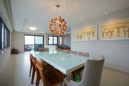 Apartamento à venda com 3 quartos, 180m² em Vila Alexandria, São Paulo