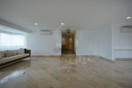 Apartamento à venda com 566m², 5 quartos e 6 vagas