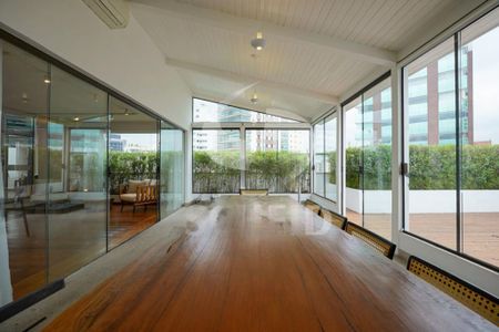 Apartamento à venda com 566m², 5 quartos e 6 vagas