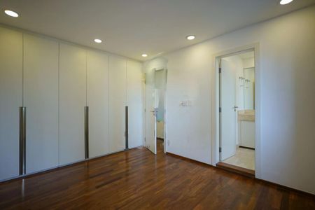 Apartamento à venda com 566m², 5 quartos e 6 vagas