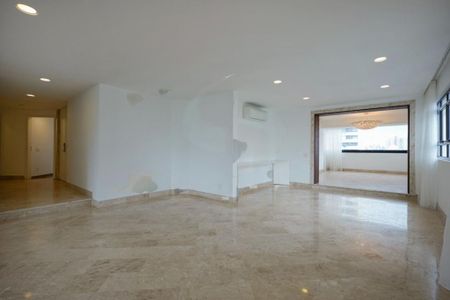 Apartamento à venda com 566m², 5 quartos e 6 vagas