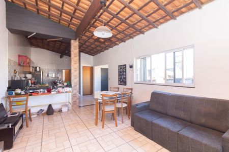 Casa à venda com 234m², 1 quarto e 3 vagasSala