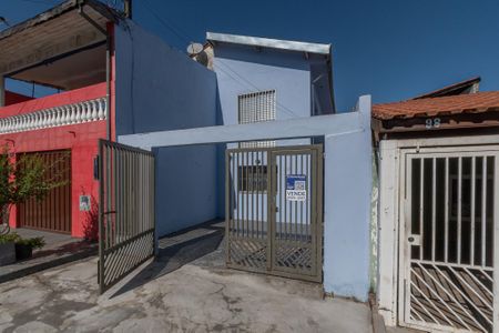 Casa à venda com 104m², 2 quartos e 2 vagas Casa à venda com 104m², 2 quartos e 2 vagasPlaca