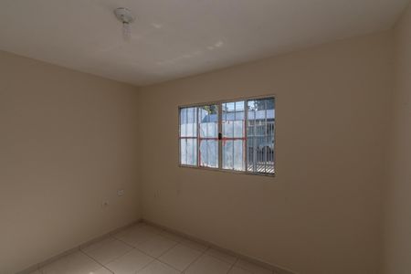 Casa à venda com 104m², 2 quartos e 2 vagas Casa à venda com 104m², 2 quartos e 2 vagasSala de TV