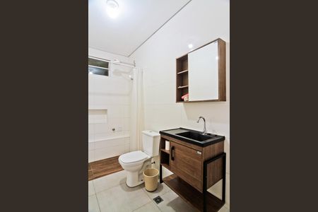 Banheiro de casa de condomínio para alugar com 2 quartos, 150m² em Santana, São Paulo