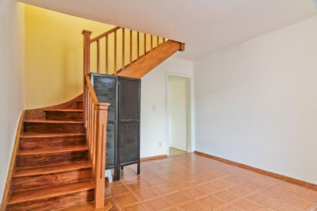 Casa de condomínio para alugar com 150m², 2 quartos e 2 vagasSala
