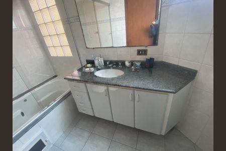 Casa à venda com 250m², 3 quartos e 3 vagas