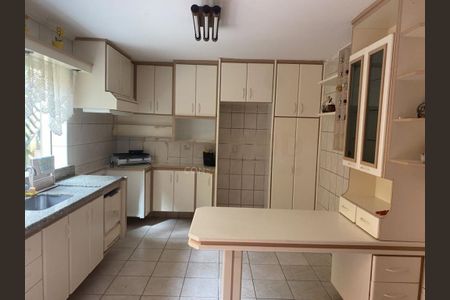 Casa à venda com 250m², 3 quartos e 3 vagas