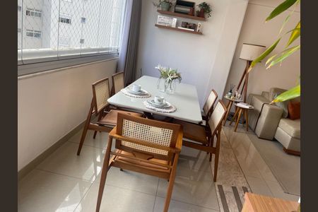 Sala  de apartamento para alugar com 2 quartos, 77m² em Vale do Sereno, Nova Lima