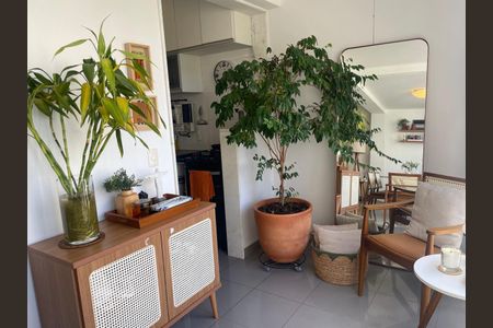 Apartamento para alugar com 77m², 2 quartos e 2 vagas Apartamento para alugar com 77m², 2 quartos e 2 vagasVaranda