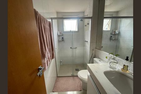 Apartamento para alugar com 77m², 2 quartos e 2 vagas Apartamento para alugar com 77m², 2 quartos e 2 vagasBanheiro da Suíte