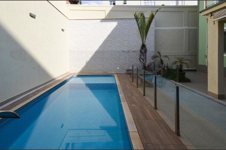 Casa à venda com 336m², 4 quartos e 5 vagas Casa à venda com 336m², 4 quartos e 5 vagasPiscina