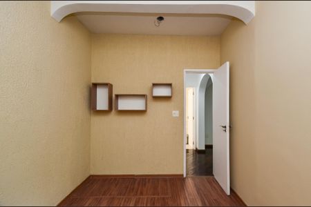 Casa à venda com 336m², 4 quartos e 5 vagas Casa à venda com 336m², 4 quartos e 5 vagasQuarto 1