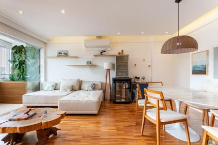 Apartamento à venda com 2 quartos, 77m² em Itaim Bibi, São Paulo