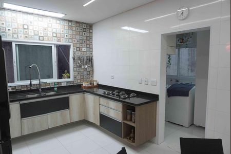 Cozinha de casa para alugar com 3 quartos, 360m² em Tarumã, Barueri