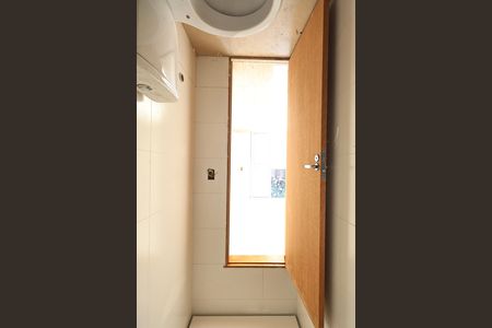 Apartamento à venda com 108m², 2 quartos e 1 vaga Apartamento à venda com 108m², 2 quartos e 1 vagaBanheiro da suíte