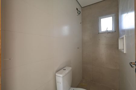 Apartamento à venda com 108m², 2 quartos e 1 vaga Apartamento à venda com 108m², 2 quartos e 1 vagaBanheiro da suíte