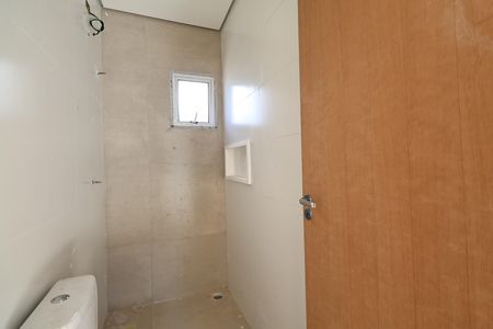 Apartamento à venda com 108m², 2 quartos e 1 vaga Apartamento à venda com 108m², 2 quartos e 1 vagaBanheiro da suíte