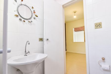 Apartamento para alugar com 73m², 2 quartos e sem vaga Apartamento para alugar com 73m², 2 quartos e sem vagaBanheiro