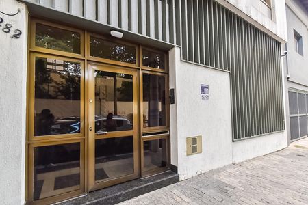 Fachada de apartamento para alugar com 2 quartos, 73m² em Aclimação, São Paulo