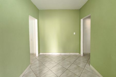 Casa para alugar com 43m², 1 quarto e sem vaga Casa para alugar com 43m², 1 quarto e sem vagaSala