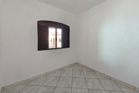 Casa para alugar com 43m², 1 quarto e sem vaga Casa para alugar com 43m², 1 quarto e sem vagaQuarto
