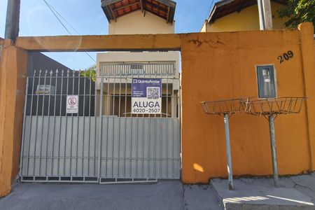 Casa para alugar com 43m², 1 quarto e sem vaga Casa para alugar com 43m², 1 quarto e sem vagaFachada