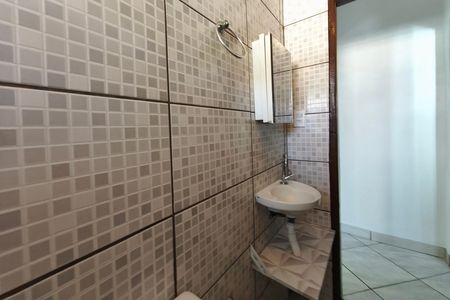 Casa para alugar com 43m², 1 quarto e sem vaga Casa para alugar com 43m², 1 quarto e sem vagaBanheiro