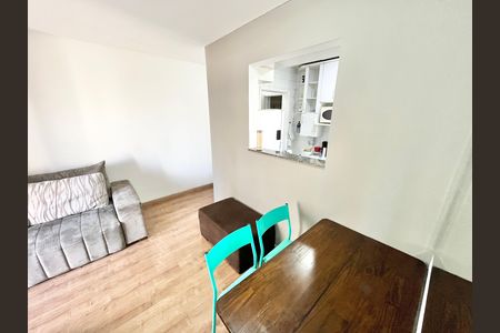 Apartamento à venda com 55m², 2 quartos e 1 vaga Apartamento à venda com 55m², 2 quartos e 1 vagaSala
