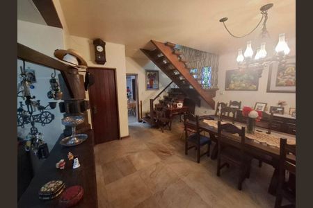 Casa à venda com 5 quartos, 400m² em Mangabeiras, Belo Horizonte