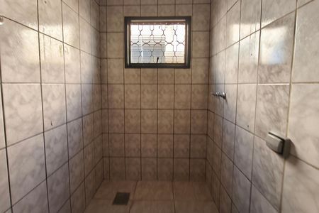 Casa para alugar com 71m², 3 quartos e 1 vaga Casa para alugar com 71m², 3 quartos e 1 vagaBanheiro Social