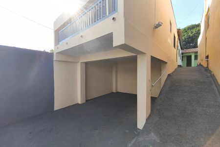 Casa para alugar com 71m², 3 quartos e 1 vaga Casa para alugar com 71m², 3 quartos e 1 vagaQuintal - Garagem