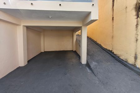 Casa para alugar com 71m², 3 quartos e 1 vaga Casa para alugar com 71m², 3 quartos e 1 vagaQuintal - Garagem