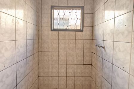 Casa para alugar com 71m², 3 quartos e 1 vaga Casa para alugar com 71m², 3 quartos e 1 vagaBanheiro Social