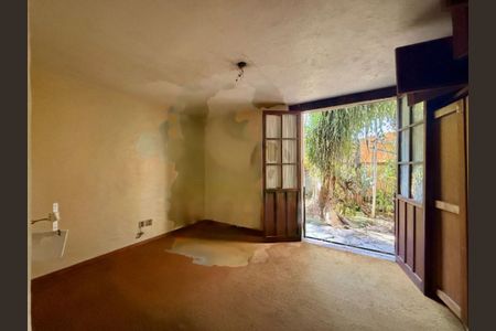 Casa à venda com 206m², 3 quartos e 6 vagas