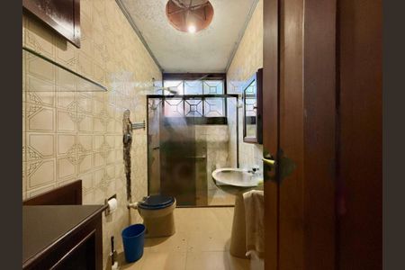 Casa à venda com 206m², 3 quartos e 6 vagas