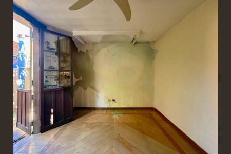 Casa à venda com 3 quartos, 206m² em Chácara Monte Alegre, São Paulo